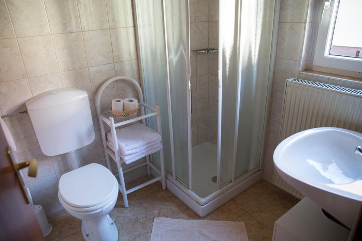 Apartmaji Luka Lägenhet Rateče Exteriör bild